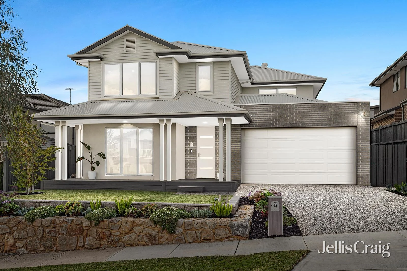 16 Parker Drive, Lilydale VIC 3140