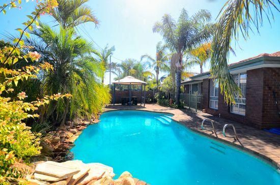 4 bedrooms House in 4 Turret Road WILLETTON WA, 6155