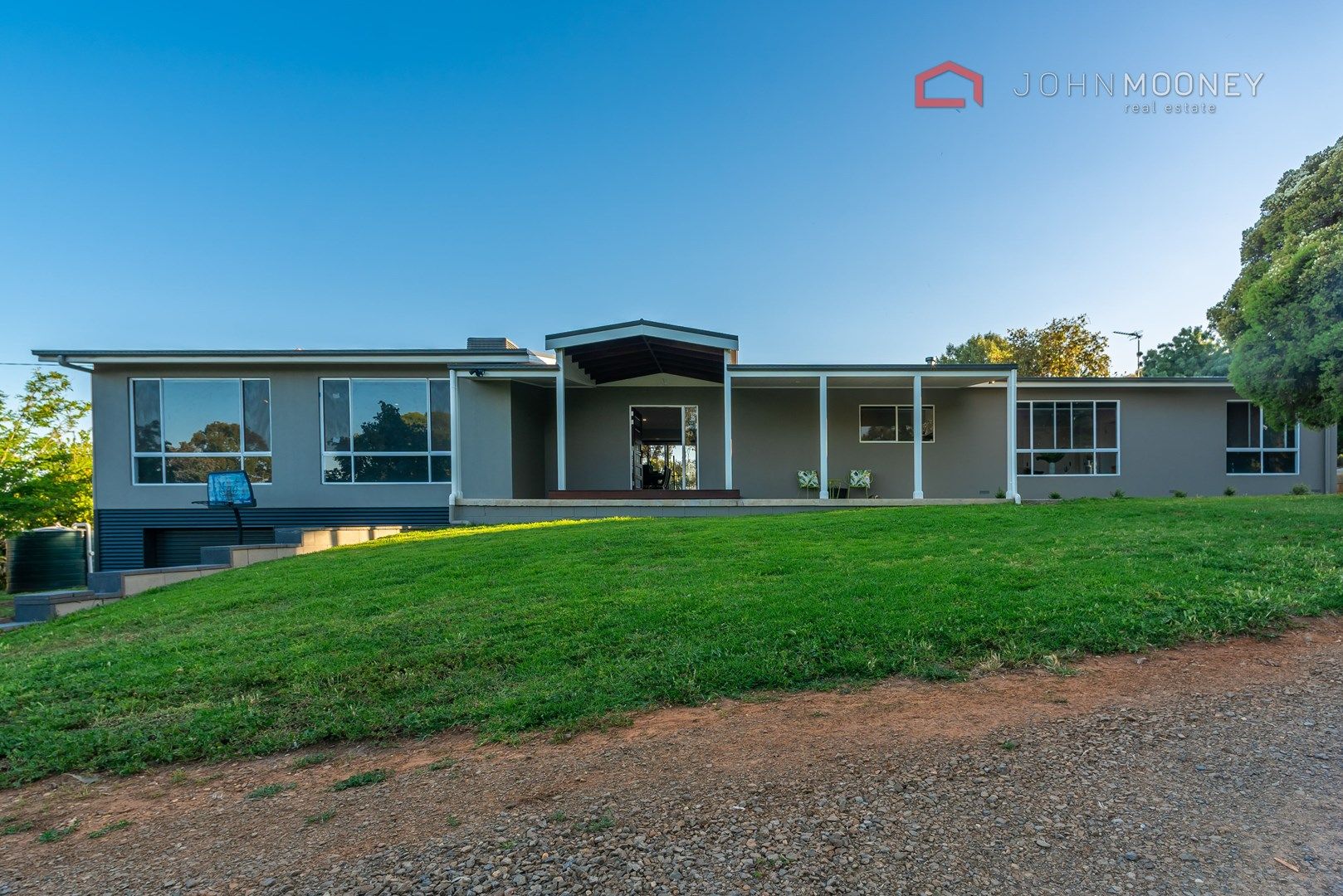 23 Henschke Avenue, San Isidore NSW 2650, Image 0