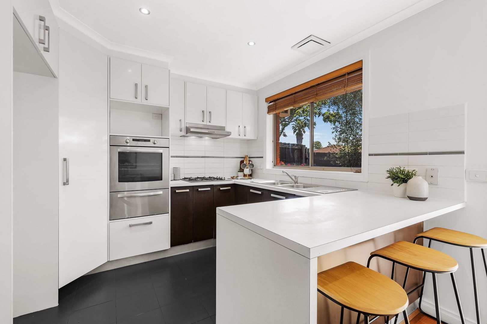 2/14-16 Stillman Drive, Mill Park VIC 3082, Image 2