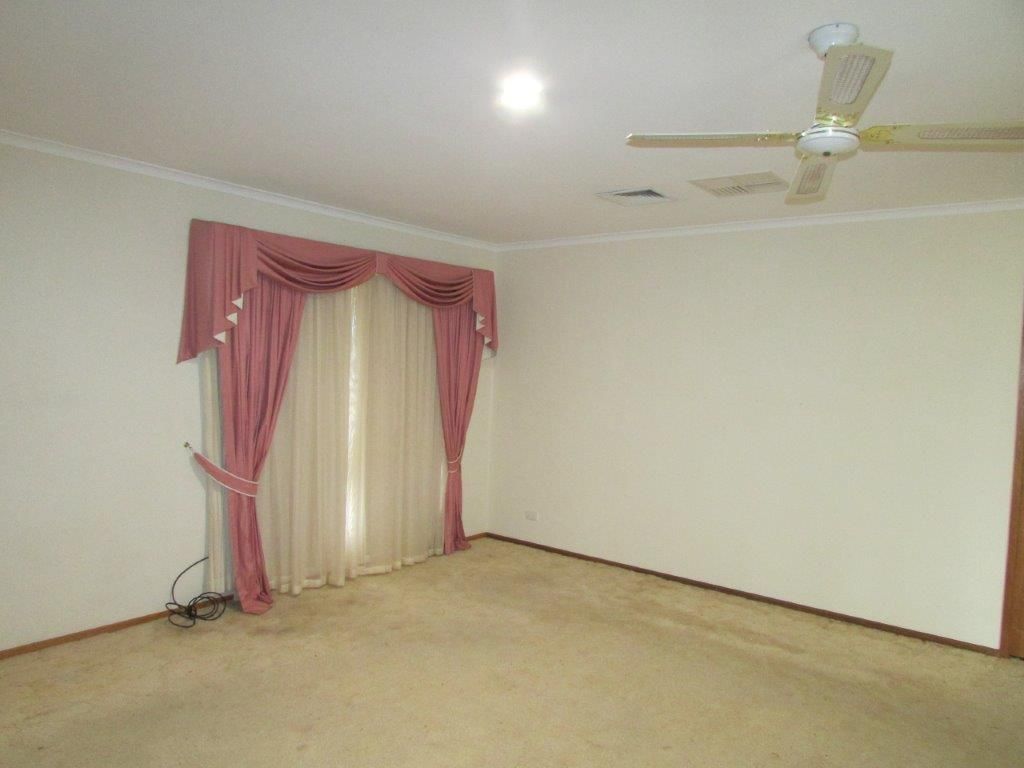 38 Broadway, Jeparit VIC 3423, Image 2