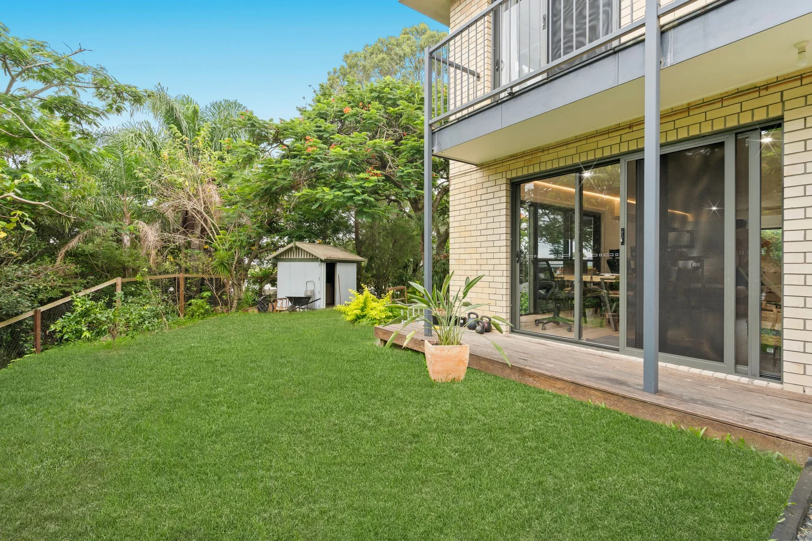 Additional image 8 of 8B Crest Dr, Elanora QLD 4221