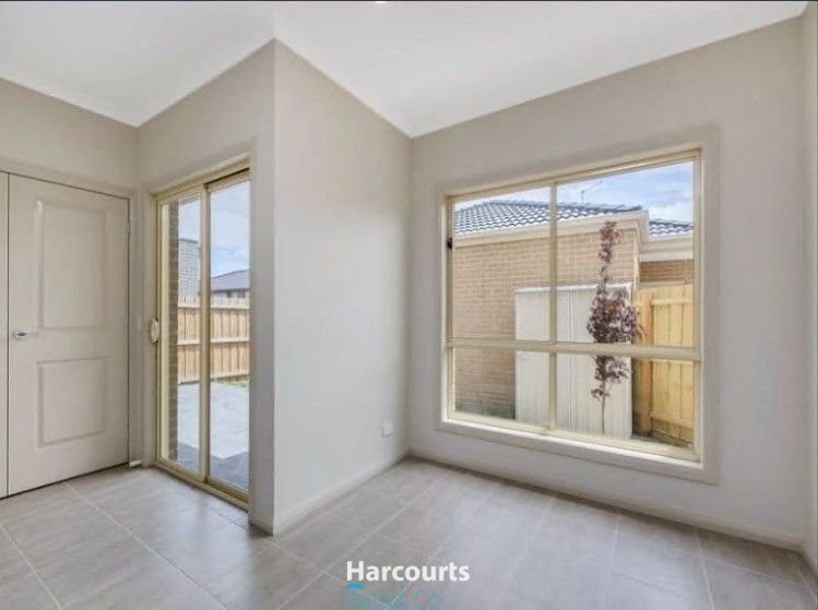 1/4 Rosamond Way, Epping VIC 3076 Townhouse For Rent Domain