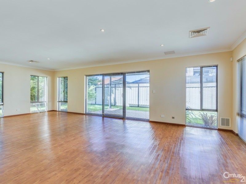 1/378 Kew Street, Cloverdale WA 6105, Image 2