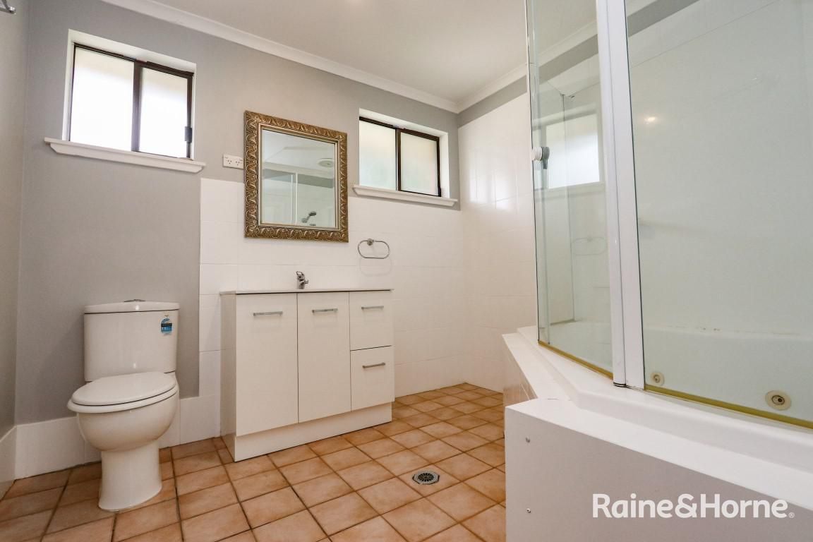 17 College Road, South Bathurst NSW 2795, Image 2