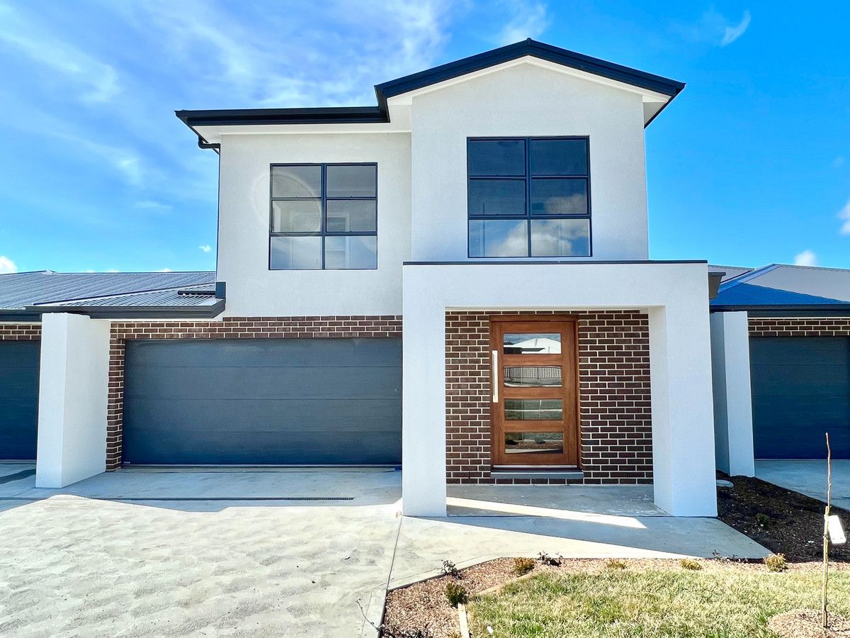 4 bedrooms House in 27 Quiberon Way GOULBURN NSW, 2580
