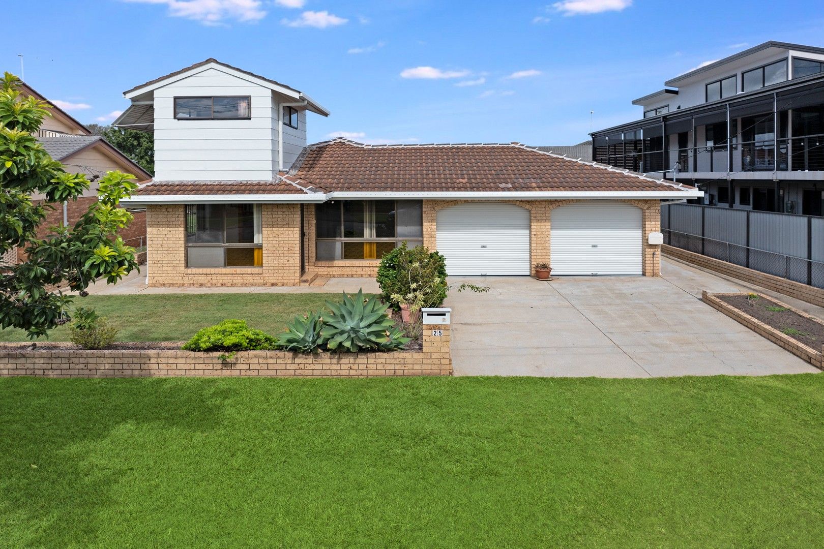 25 Eighteenth Ave, Brighton QLD 4017, Image 0