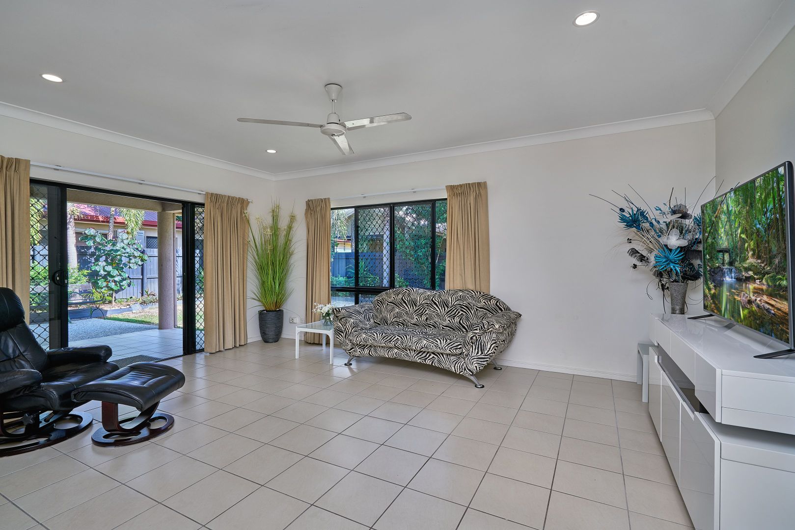 11 Cable Close, Kewarra Beach QLD 4879, Image 1