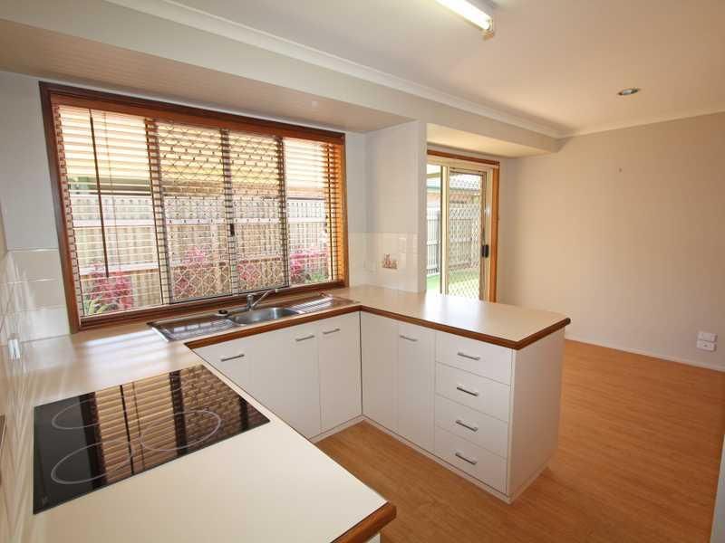 Unit 2/106 Woondooma Street, BUNDABERG CENTRAL QLD 4670, Image 1