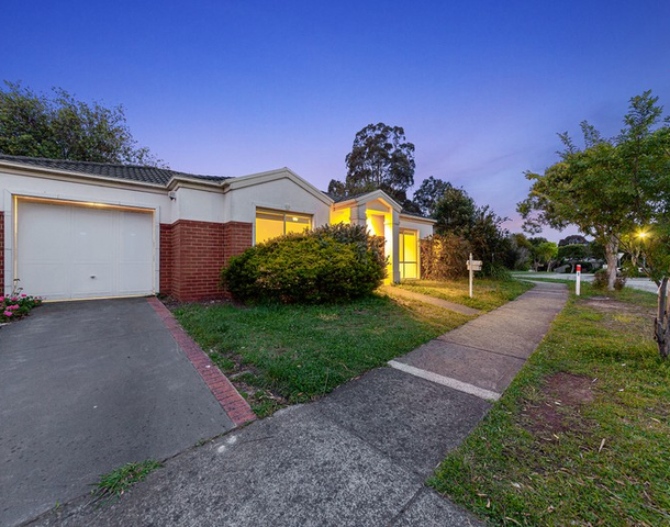 16 Augustus Drive, Berwick VIC 3806