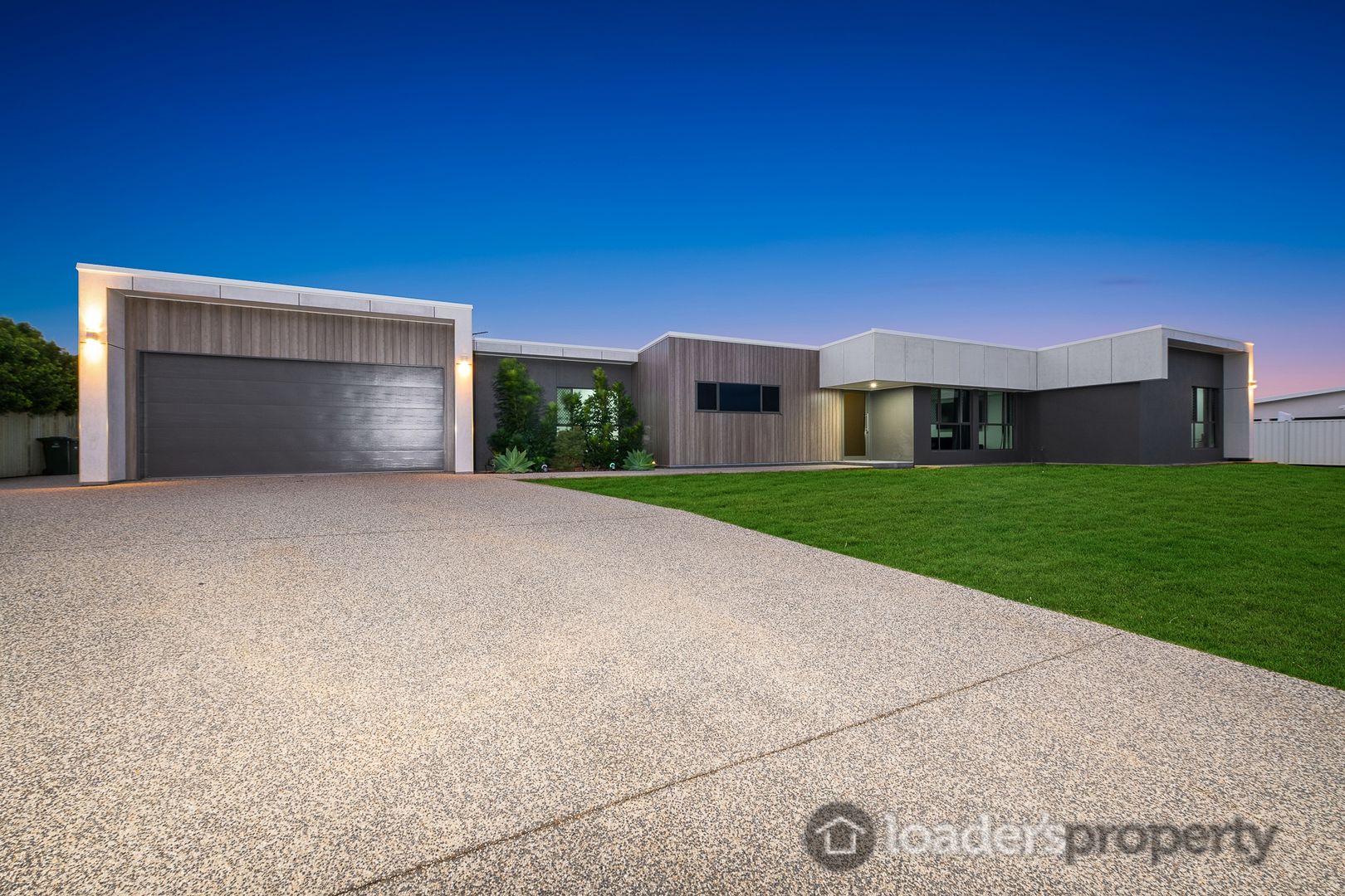 8 Davin Place, Coral Cove Property History & Address Research Domain