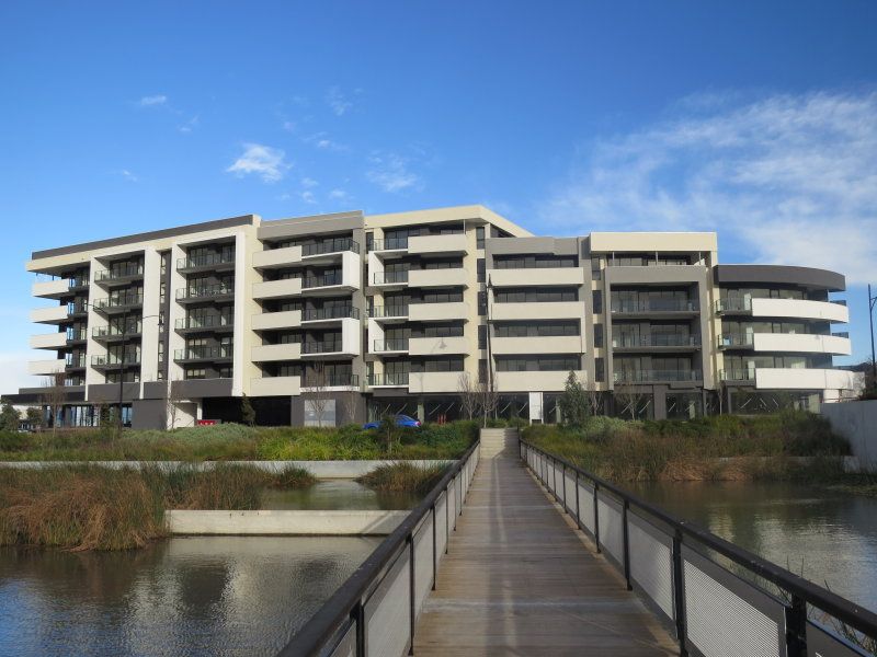 242/73 Lake Street, Caroline Springs VIC 3023, Image 1