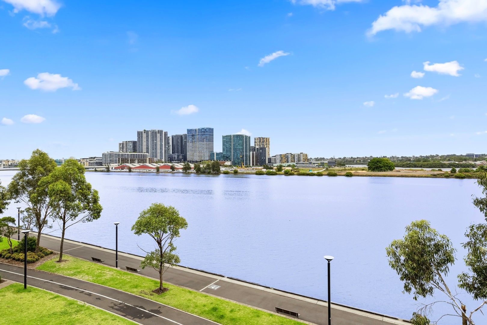 2 bedrooms Apartment / Unit / Flat in 618/46 Shoreline Drive RHODES NSW, 2138