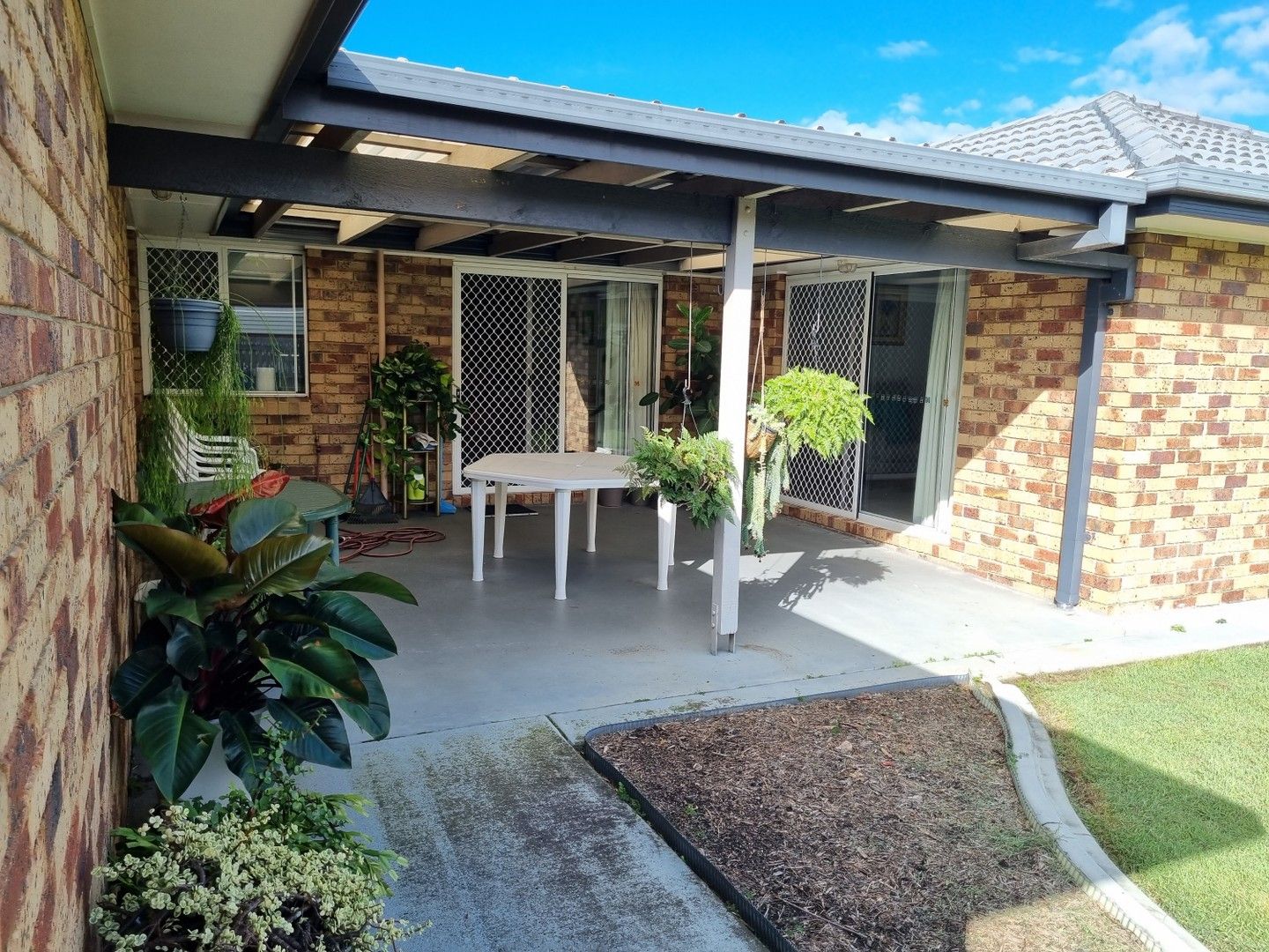 4 bedrooms House in 143 Ashmole Road NEWPORT QLD, 4020