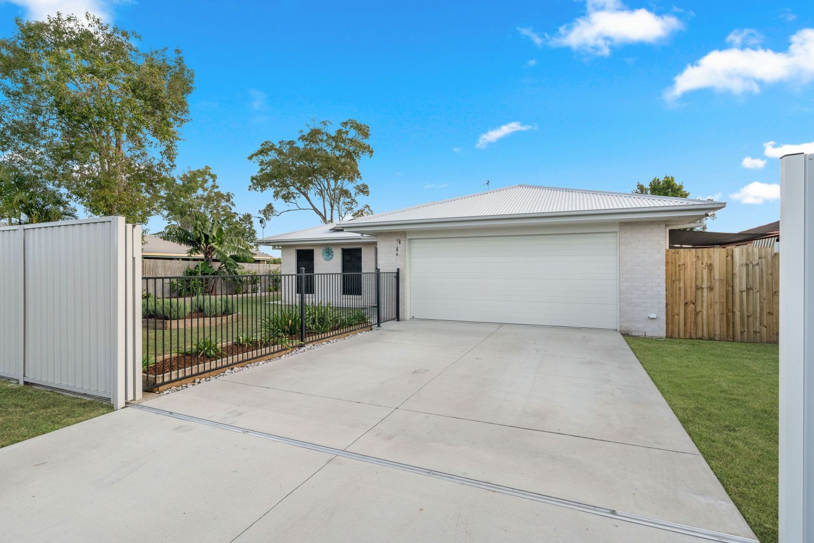 26 Warrego Drive, Point Vernon QLD 4655, Image 2
