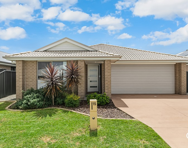 15 Burlington Close, Cameron Park NSW 2285