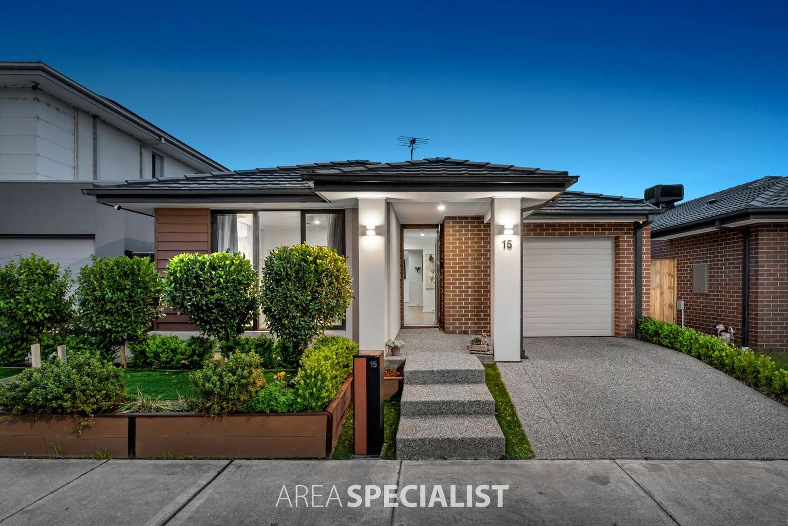 3 bedrooms House in 15 Darkum Street CLYDE VIC, 3978