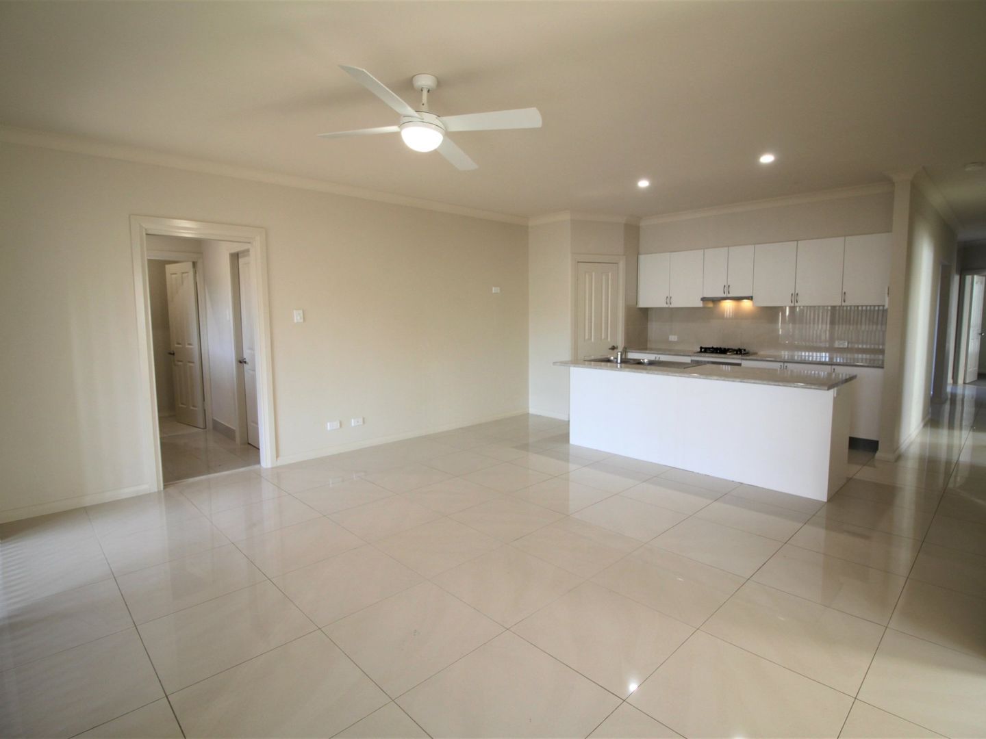 1/8 Lindon Crescent, Kootingal NSW 2352, Image 1