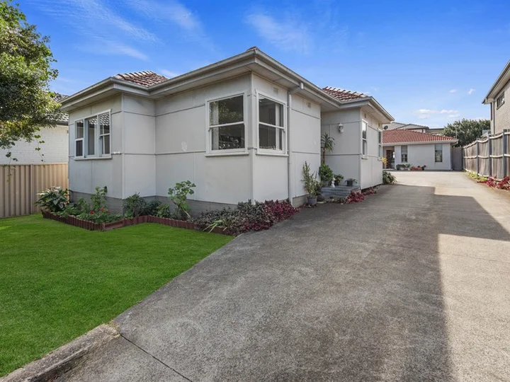 124 & 124A Boundary Road, Peakhurst NSW 2210