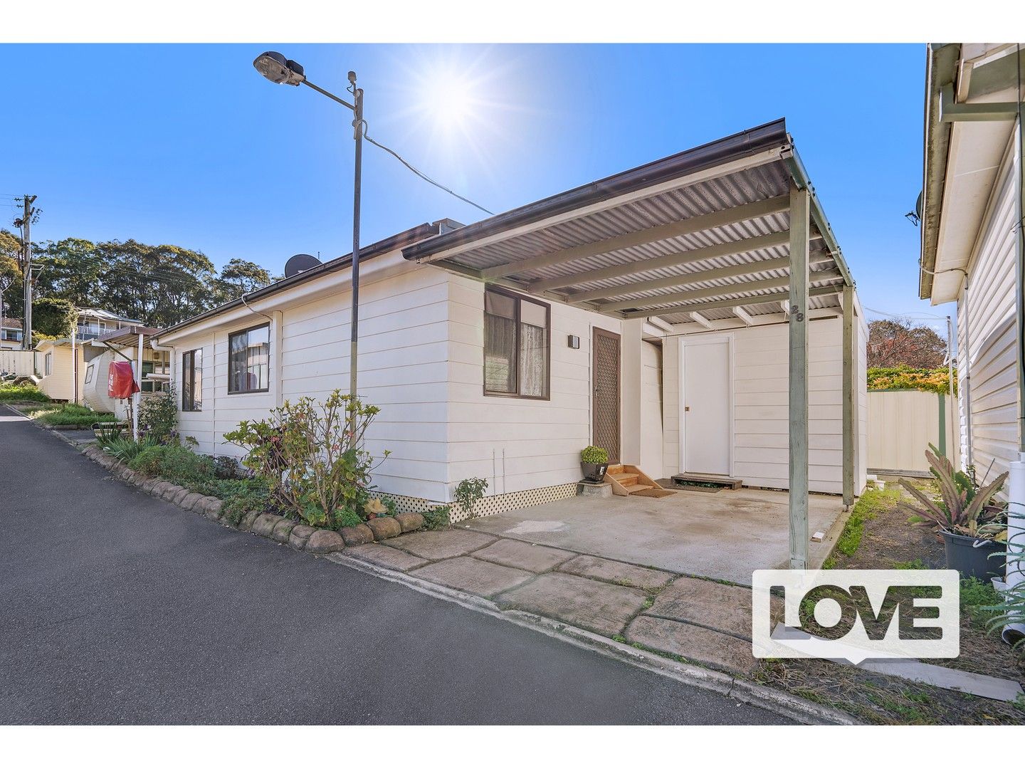 Carey Bay NSW 2283 2 beds apartment for Sale, 320,000 2018613371