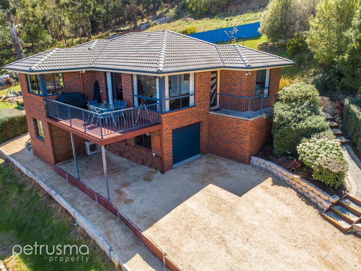 18 Wassell Place, Lindisfarne TAS 7015