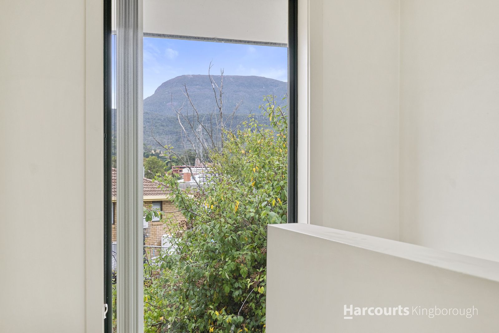 2/8 Kaleno Place, Glenorchy TAS 7010, Image 2