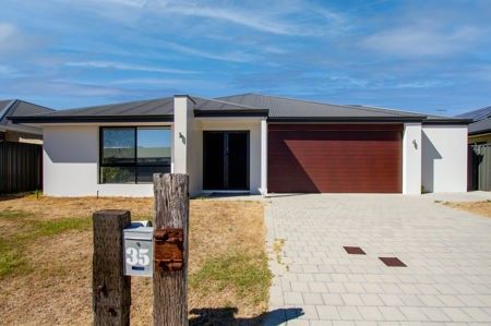 35 Balivanich Loop, Seville Grove WA 6112, Image 1