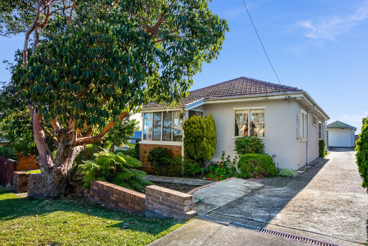 2 Kangaroo Road, Collaroy Plateau NSW 2097, Image 1