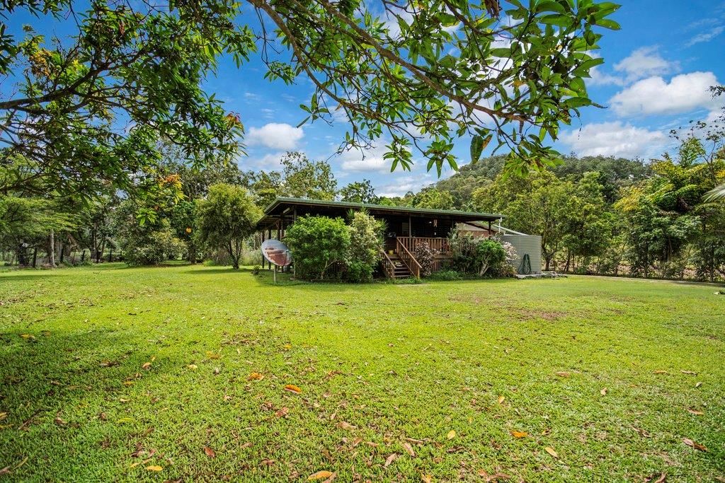 90 - 92 Somerset Drive, MIALLO QLD 4873, Image 0