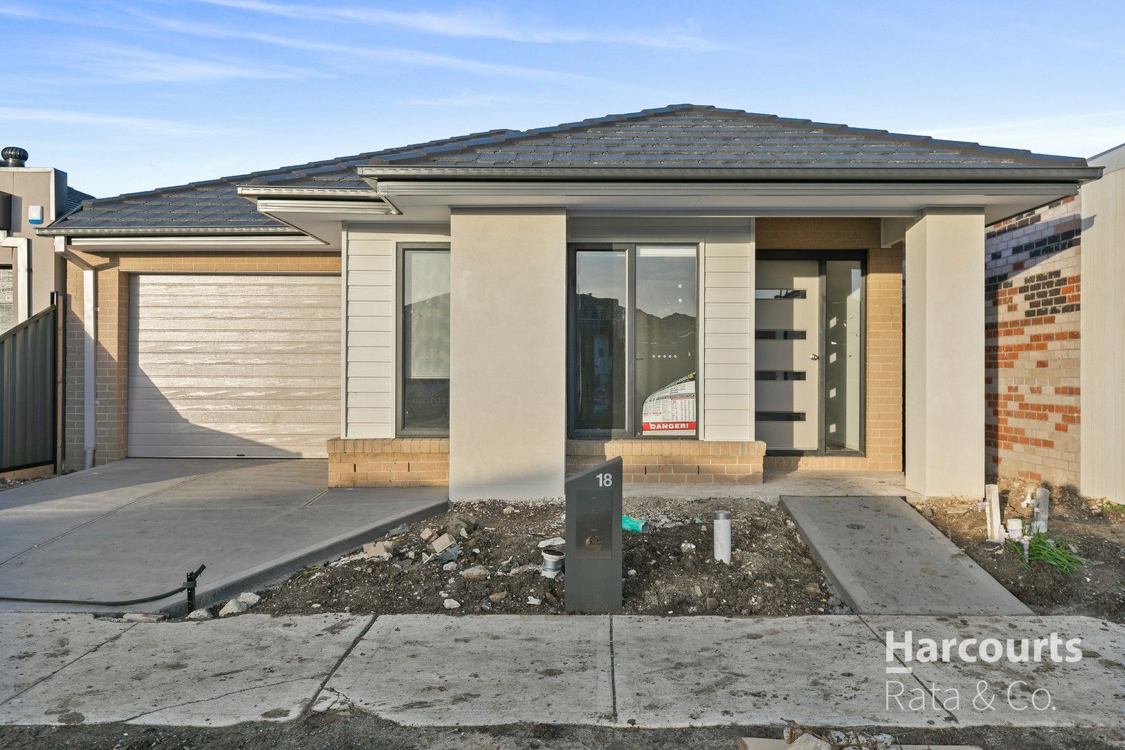 3 bedrooms House in 18 Viola Street DONNYBROOK VIC, 3064