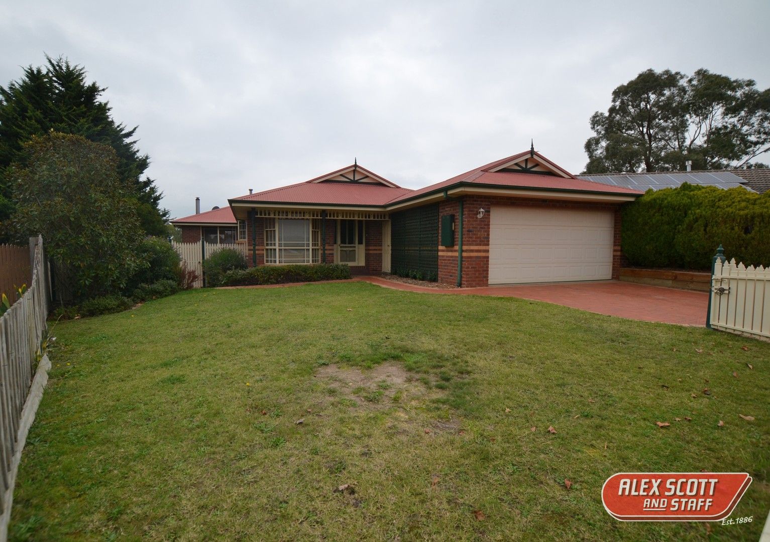 3 bedrooms House in 4 Wilma Court BEACONSFIELD VIC, 3807