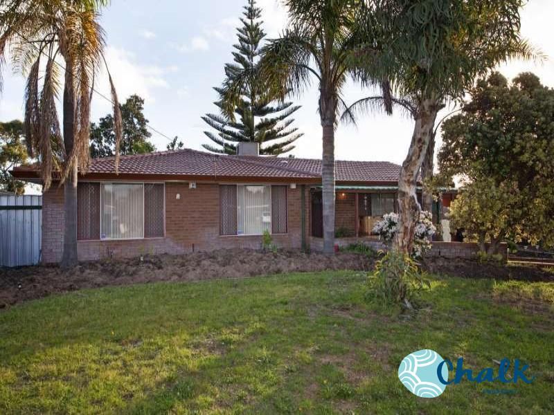 4 bedrooms House in 82 Cambridge Crescent COOLOONGUP WA, 6168