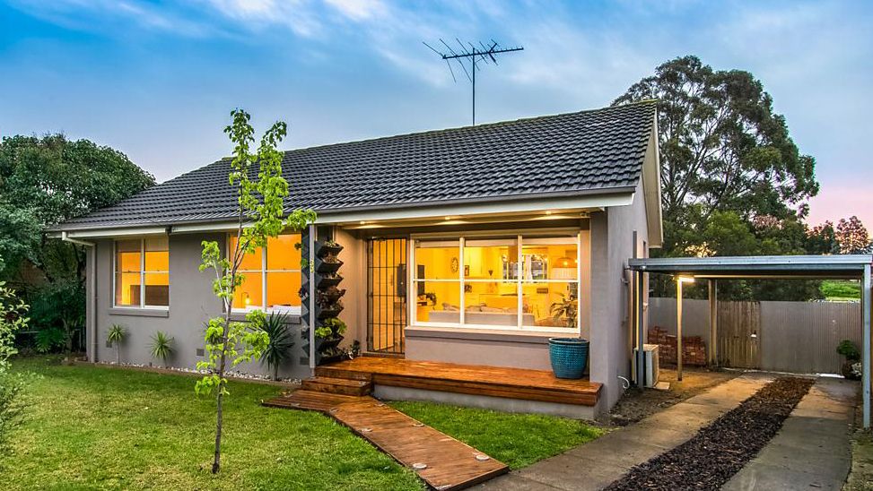 3 bedrooms House in 30 Coxon Parade NORTH GEELONG VIC, 3215