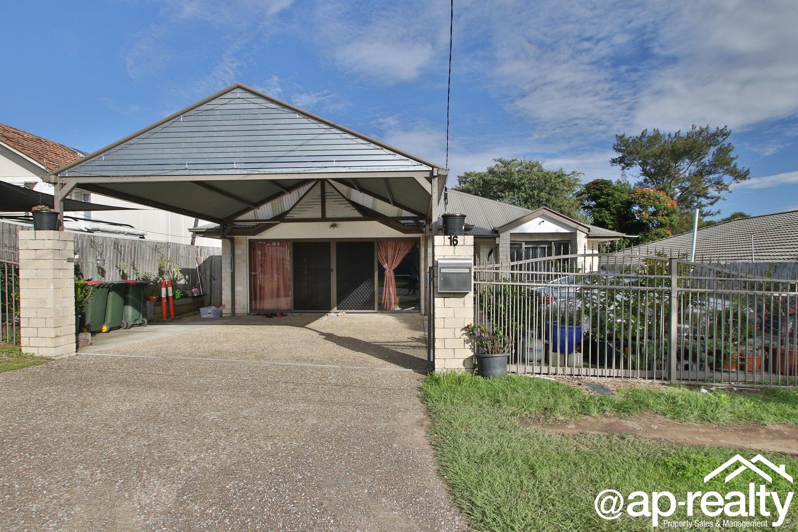 5 bedrooms House in 16 Cypress Street INALA QLD, 4077