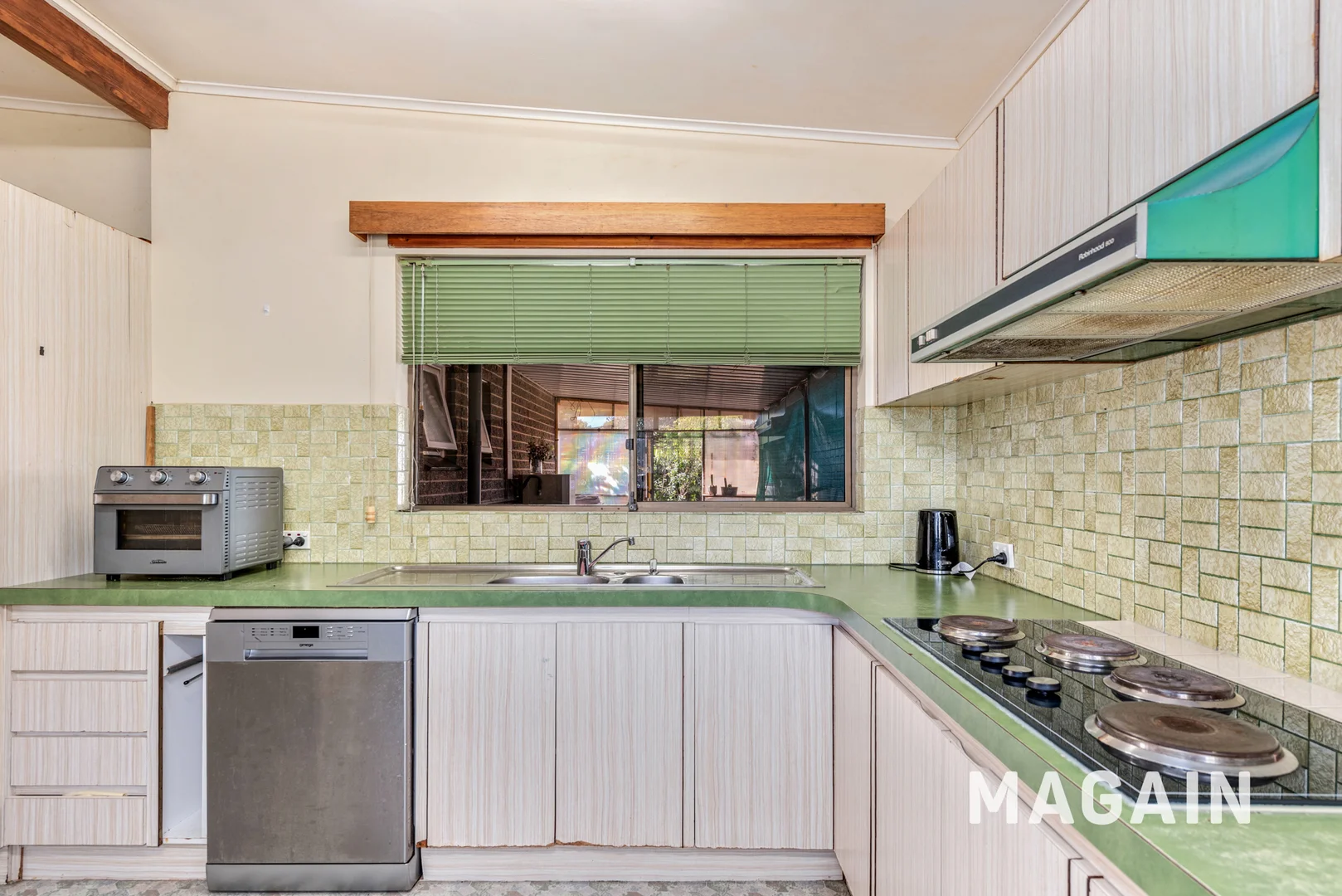 Additional image 9 of 13 Winnerah Road, Christies Beach SA 5165