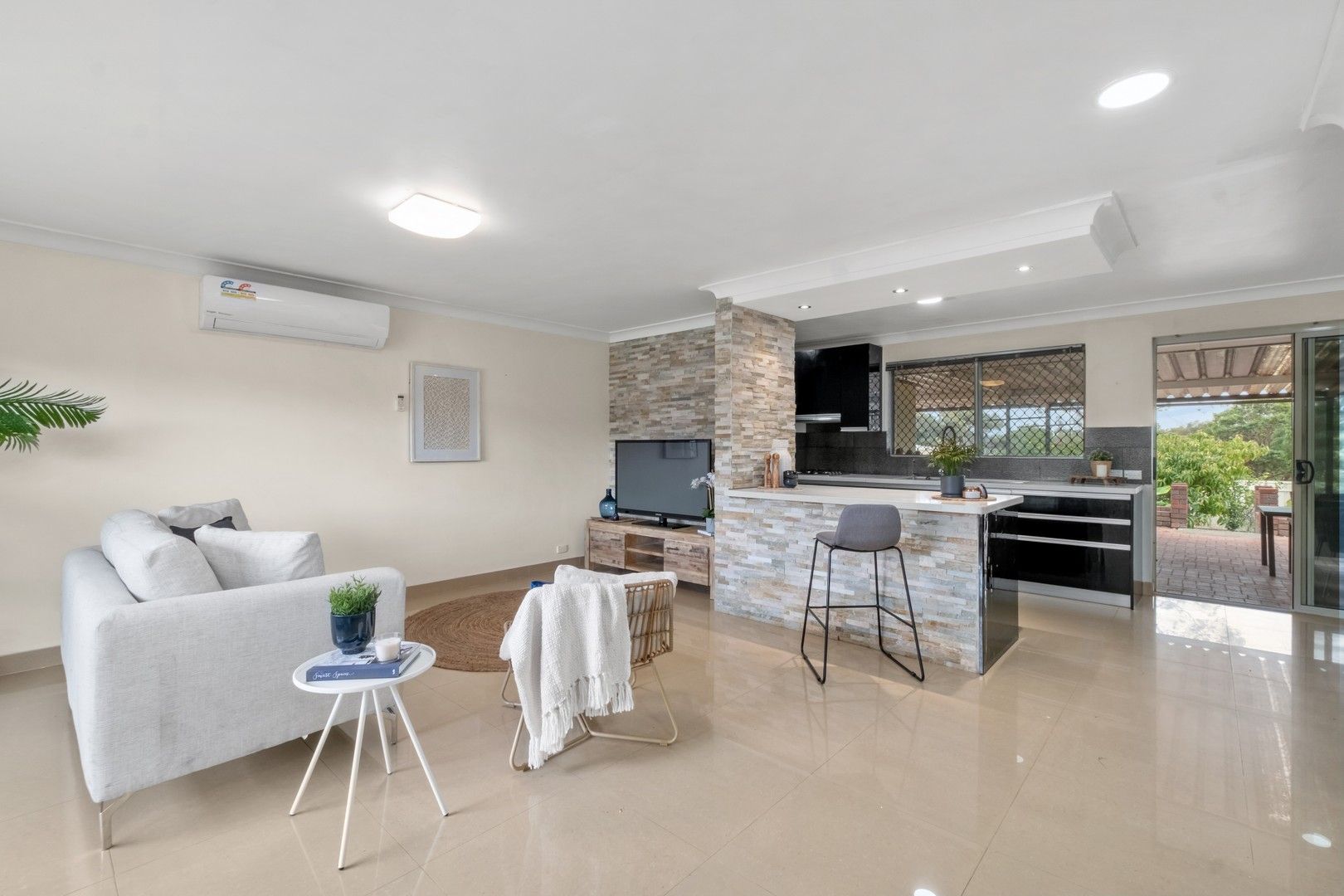 59 Vanessa Way, Swan View WA 6056, Image 0