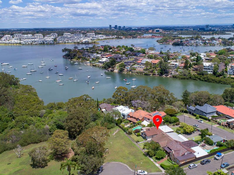 5 Glades Avenue, Gladesville NSW 2111, Image 2