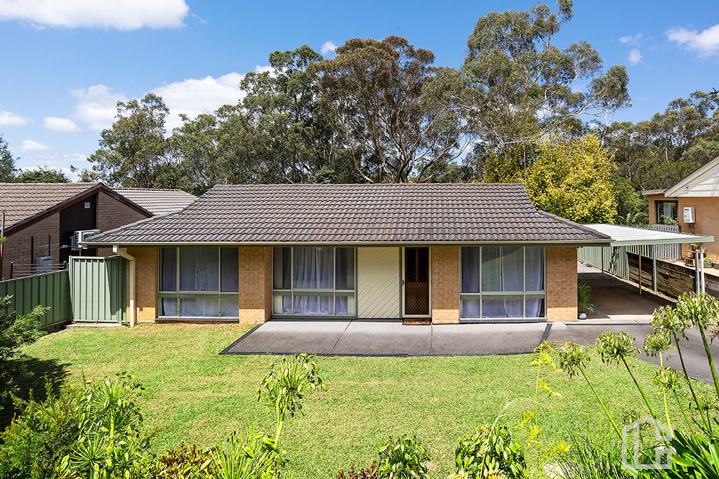 4 bedrooms House in 16 Derain Crescent HAZELBROOK NSW, 2779