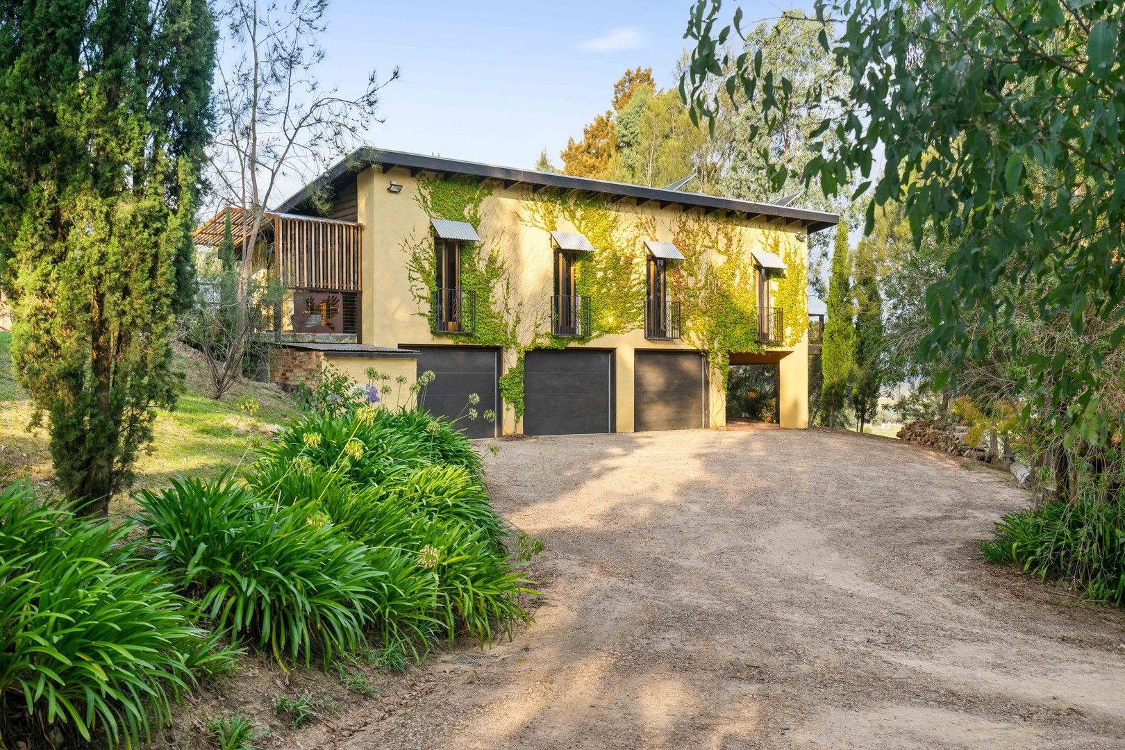 5 bedrooms House in 460 Hildebrand Road ST ANDREWS VIC, 3761