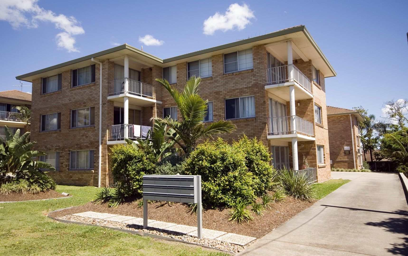 2/10 Coonowrin Street, Battery Hill QLD 4551, Image 0