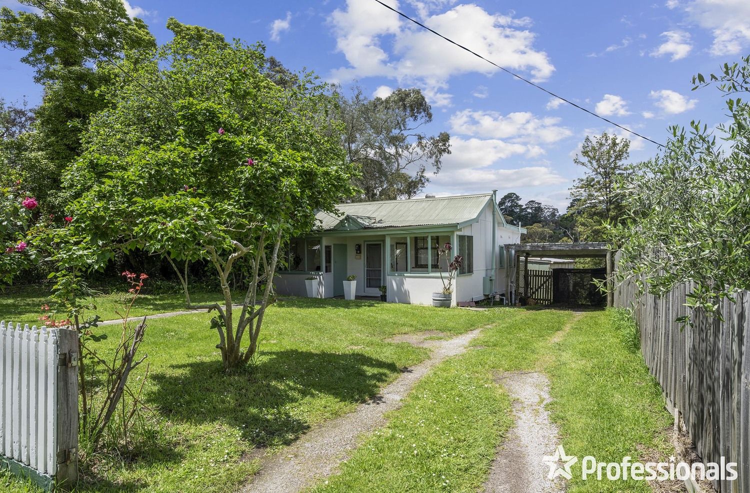 50 Johns Crescent, Mount Evelyn VIC 3796 House For Rent Domain