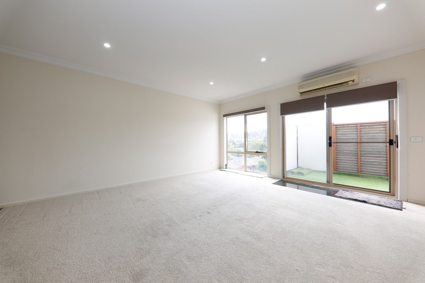 2 bedrooms Apartment / Unit / Flat in 32/12-18 Bourke Street RINGWOOD VIC, 3134