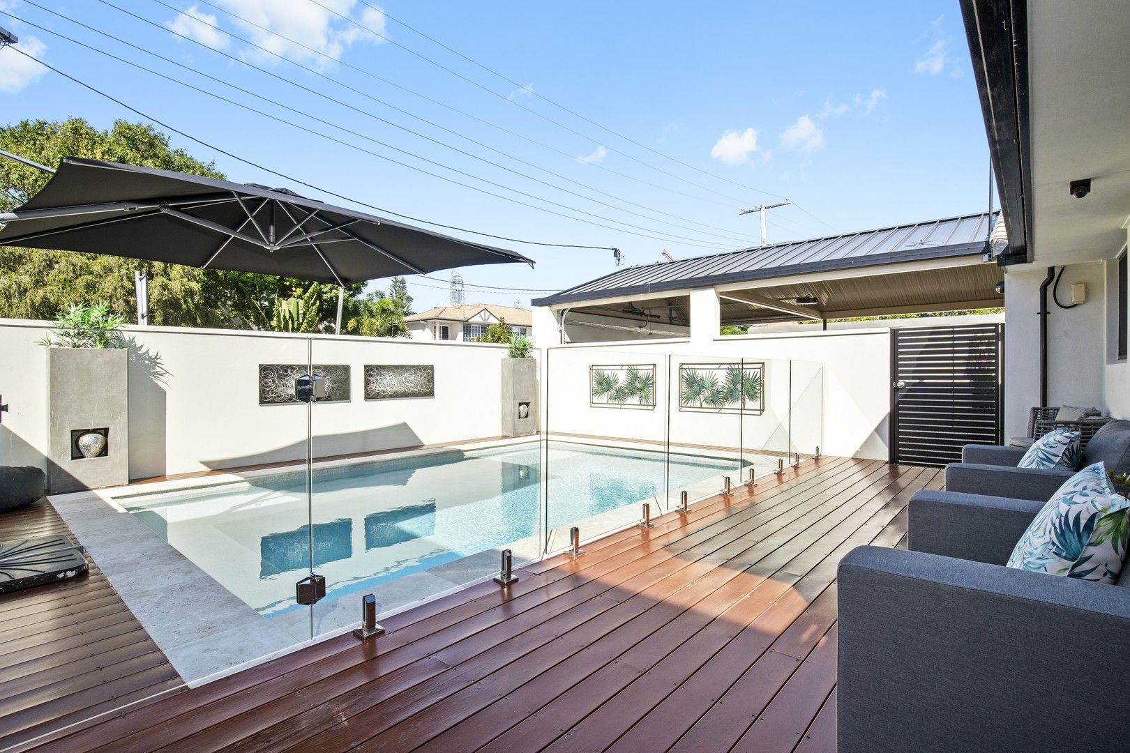 1/18 Burra Street, Chevron Island QLD 4217 House For Rent 800 Domain