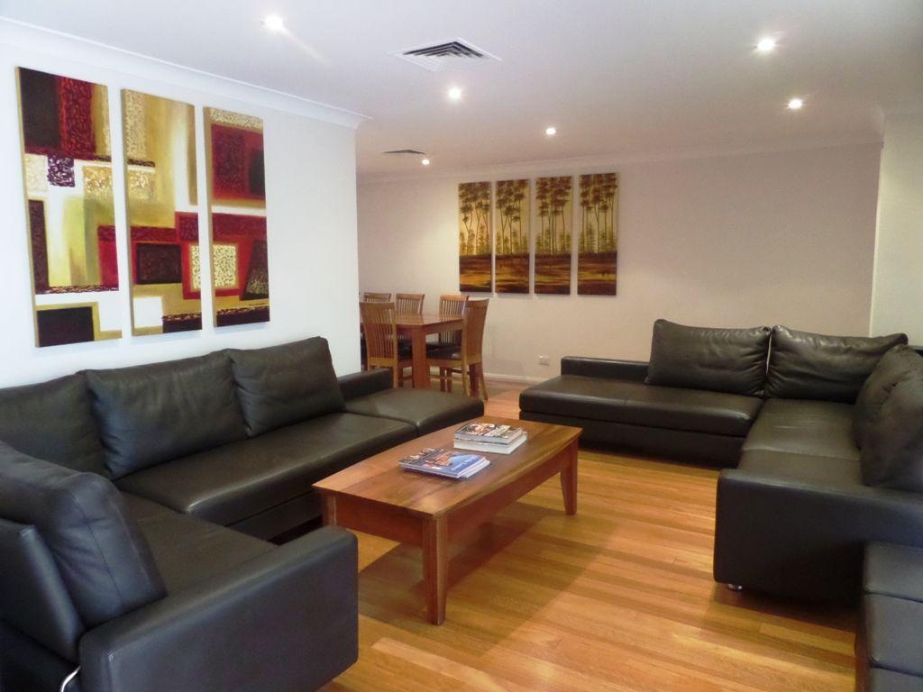 2 Cumberland Ave, Castle Hill NSW 2154, Image 2