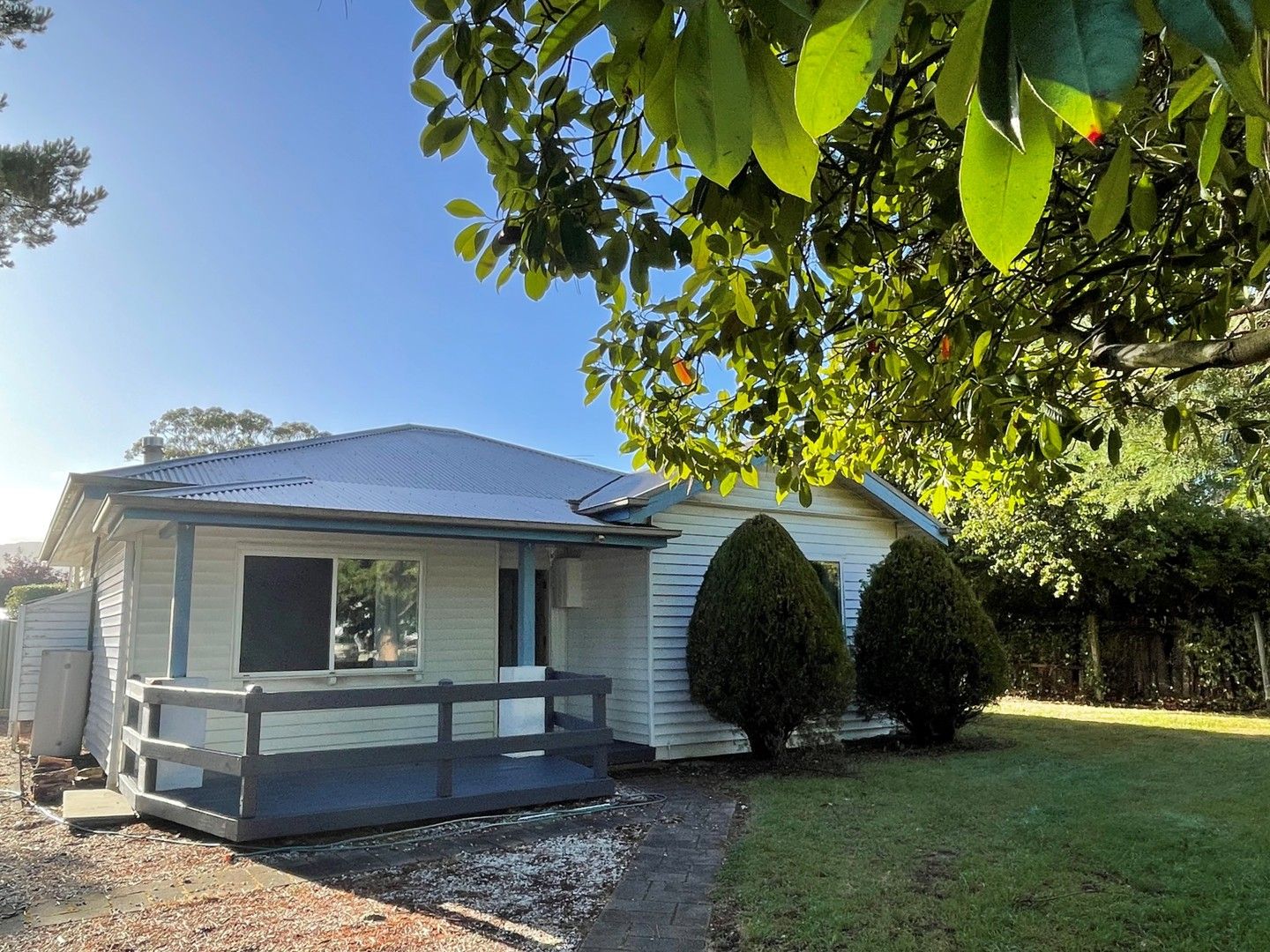 18 Bowen Street, Woodend VIC 3442 House For Rent Domain