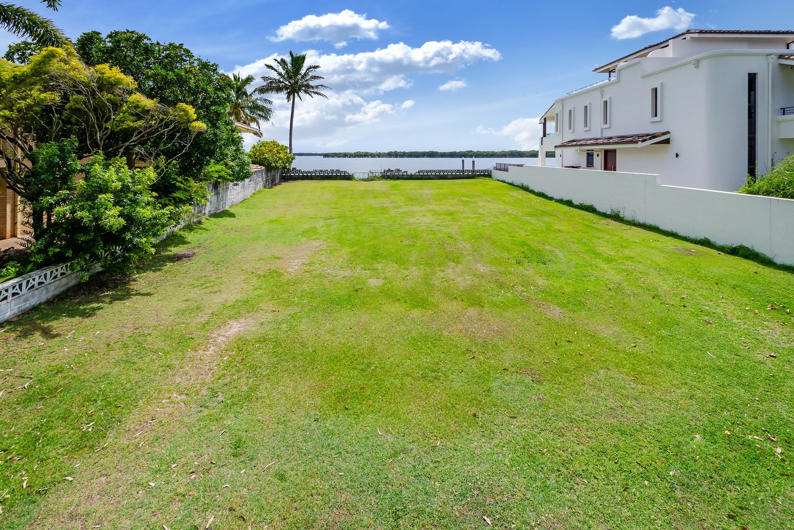 4 Poinsettia Avenue, Runaway Bay QLD 4216, Image 1