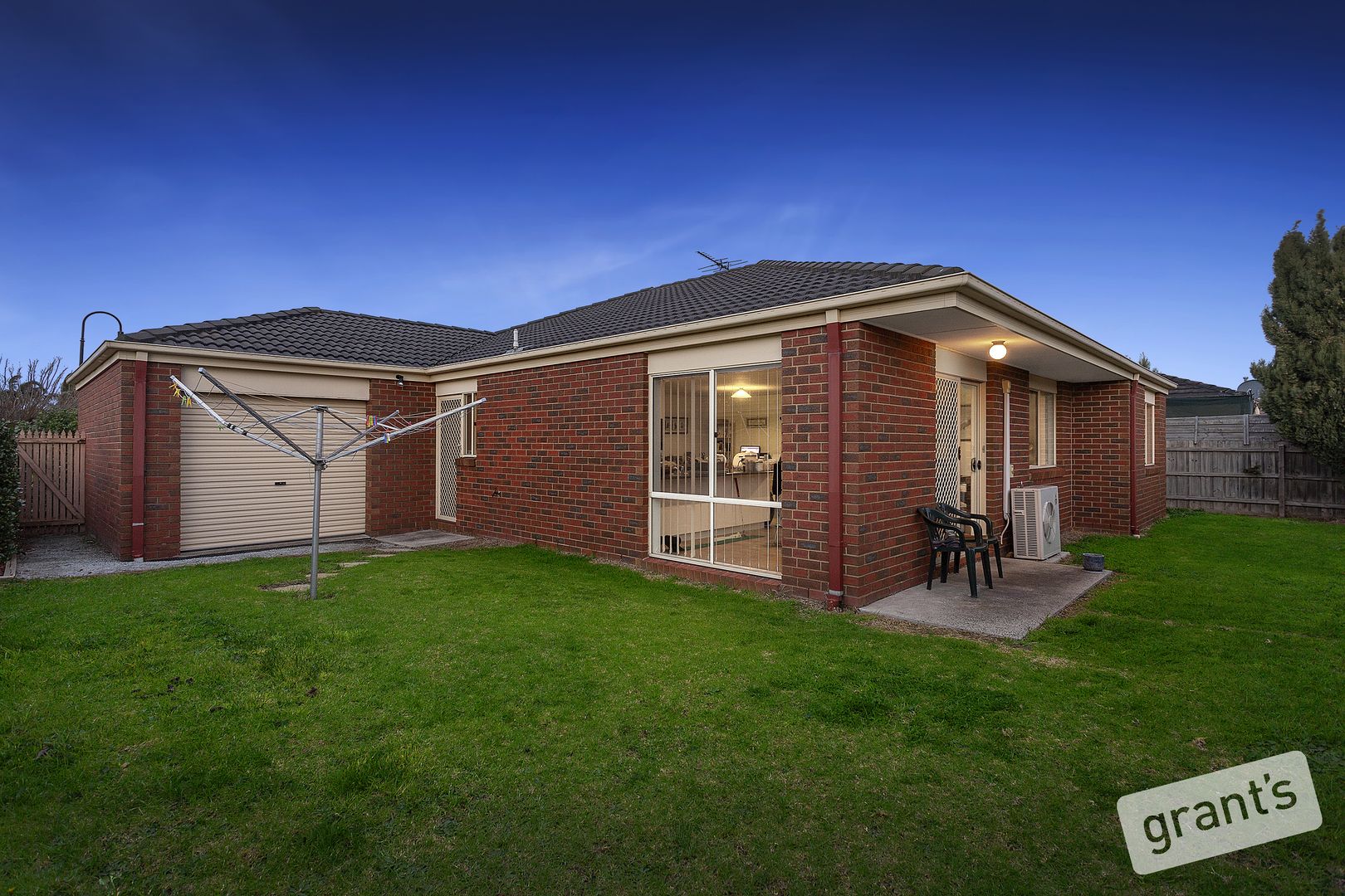 11 Eglinton Close, Berwick VIC 3806, Image 2