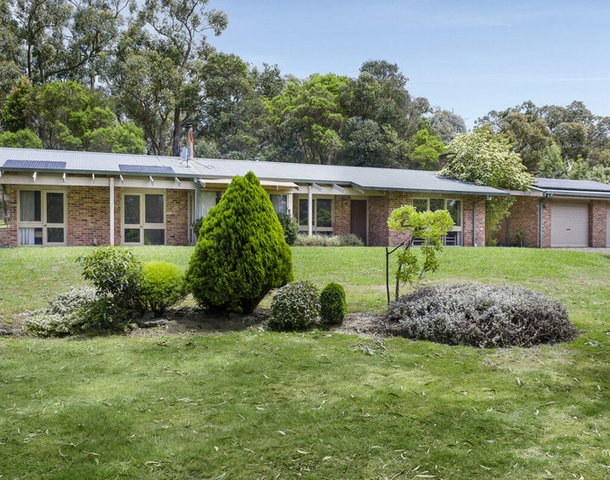 24 Carters Lane, Seville VIC 3139