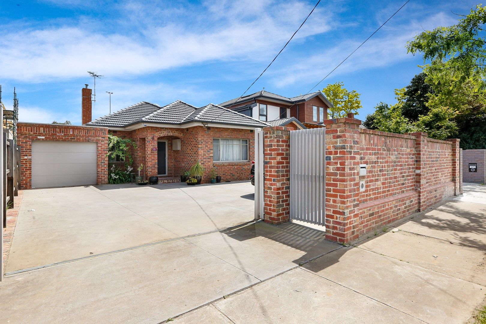 4 bedrooms House in 523 Pascoe Vale Road PASCOE VALE VIC, 3044