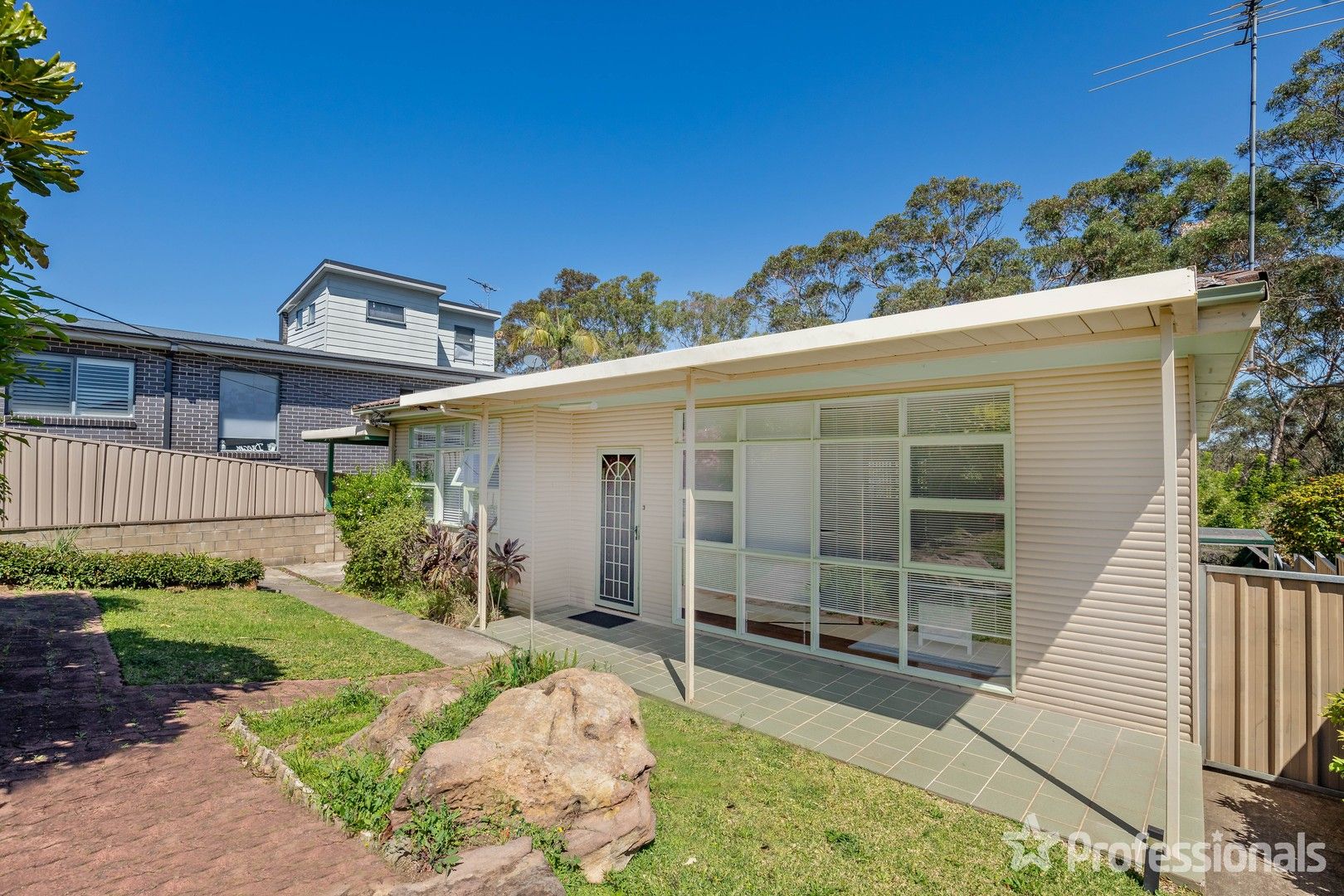 31 Sandakan Road, Revesby Heights NSW 2212, Image 0